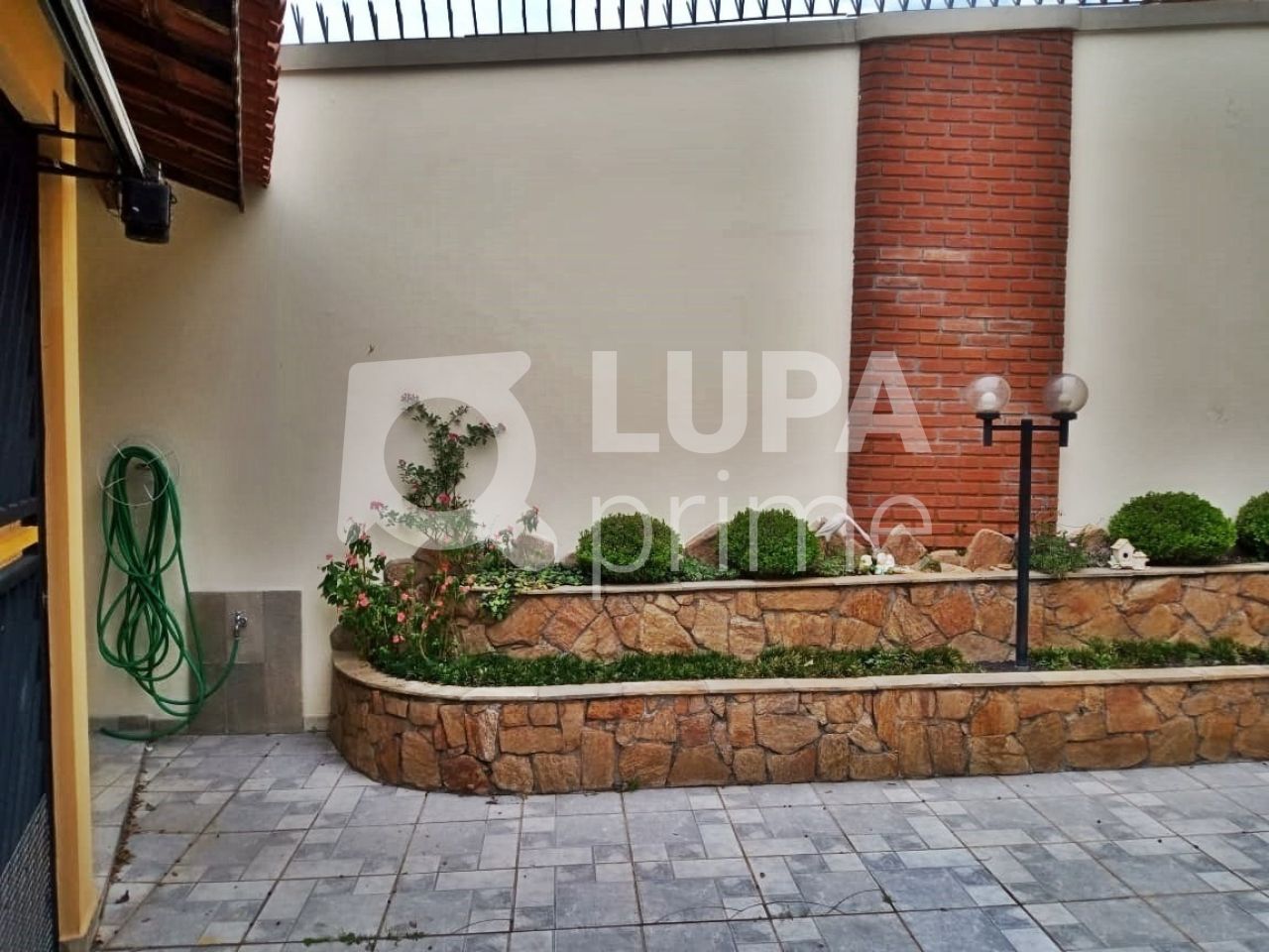 Casa à venda com 4 quartos, 530m² - Foto 2