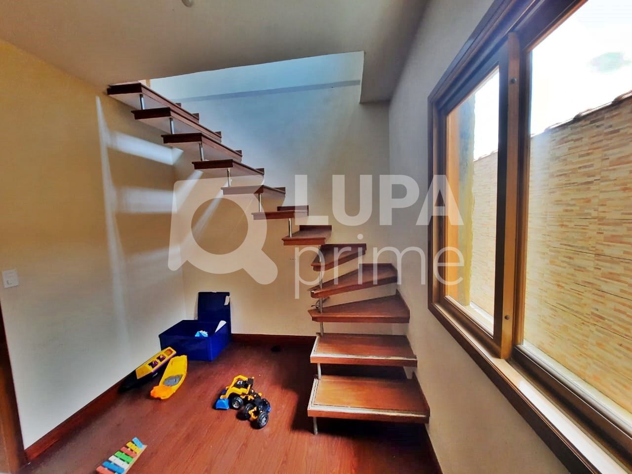 sobrado-venda-guarulhos-jardim-guaracy-3dormitorios-2vagas-250m2-LM22104