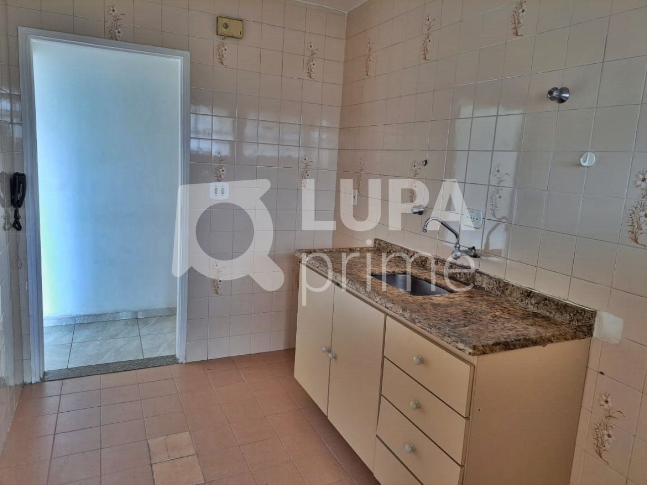 Apartamento à venda com 2 quartos, 70m² - Foto 9