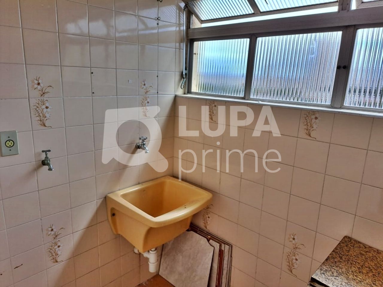 Apartamento à venda com 2 quartos, 70m² - Foto 12