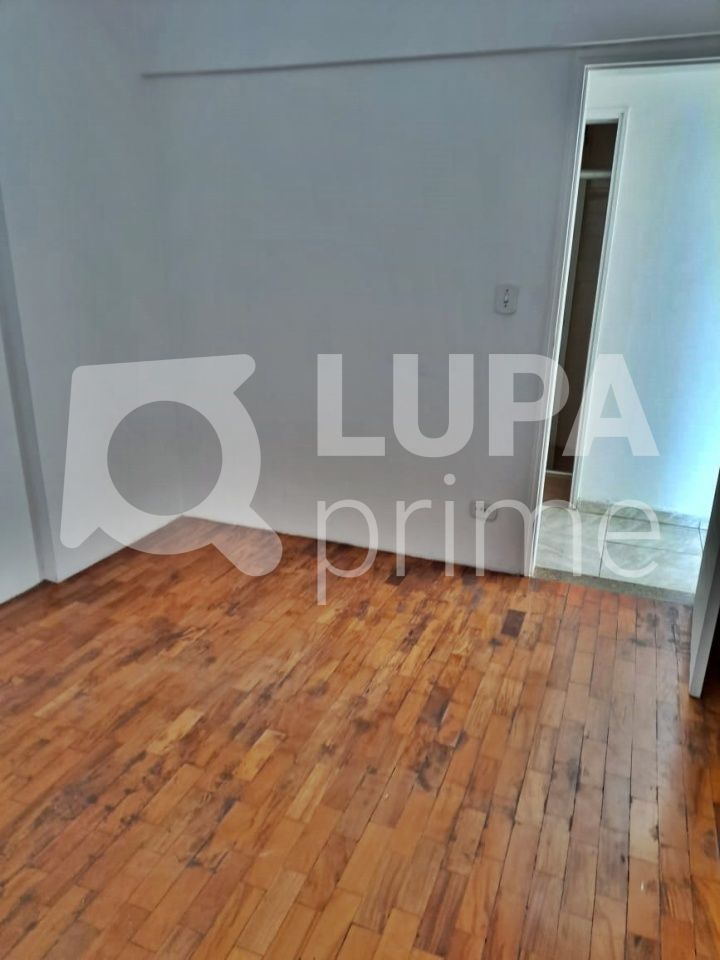 Apartamento à venda com 2 quartos, 70m² - Foto 7