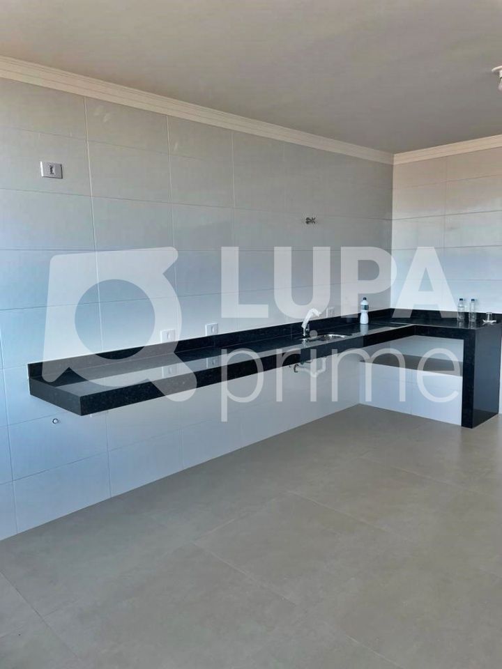 sobrado-venda-sao-paulo-vila-constanca-3dormitorios-3suites-5vagas-240m2-LM22306