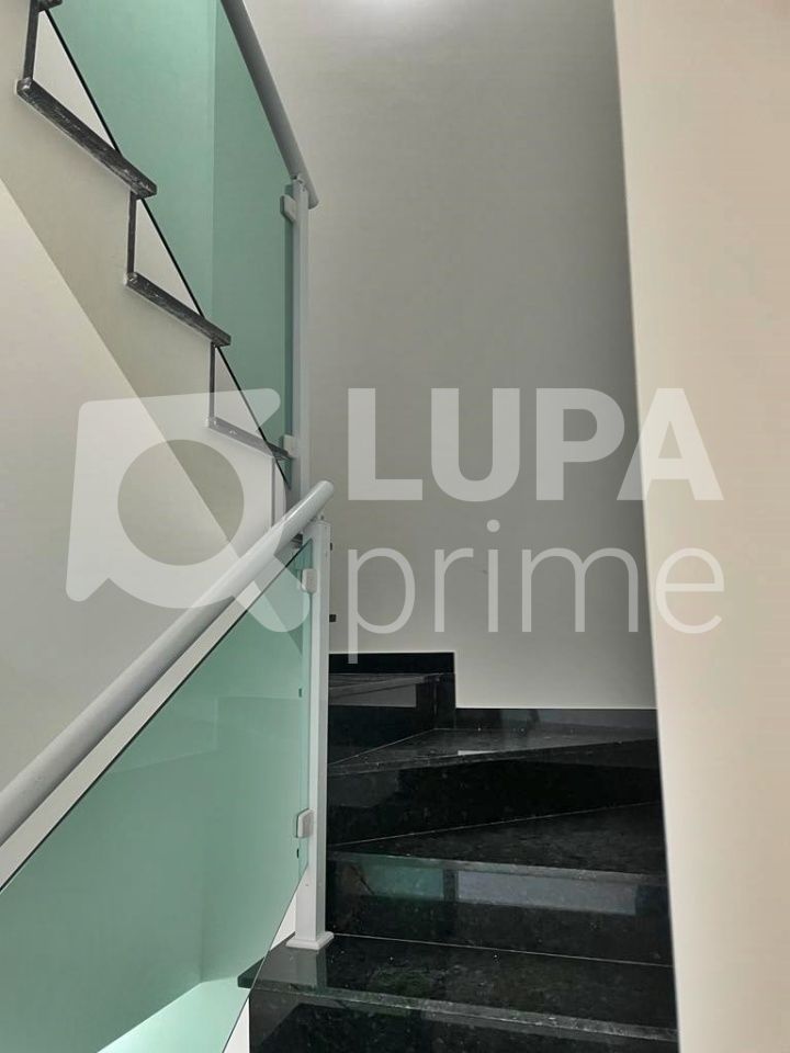 sobrado-venda-sao-paulo-vila-constanca-3dormitorios-3suites-5vagas-240m2-LM22306