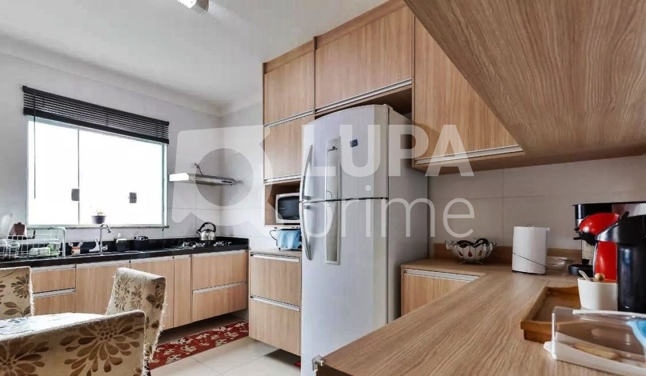 sobrado-venda-sao-paulo-vila-constanca-3dormitorios-3suites-3vagas-108m2-LM22401