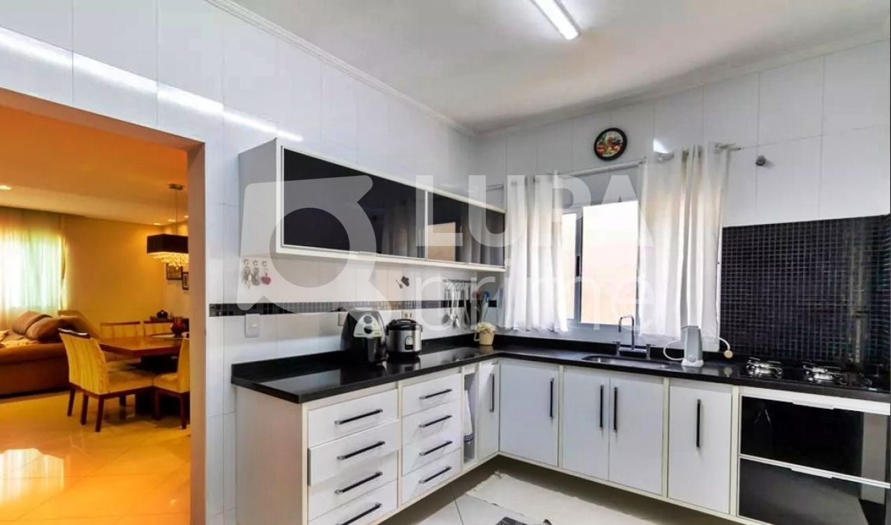 sobrado-venda-sao-paulo-vila-constanca-3dormitorios-1suite-3vagas-342m2-LM22404