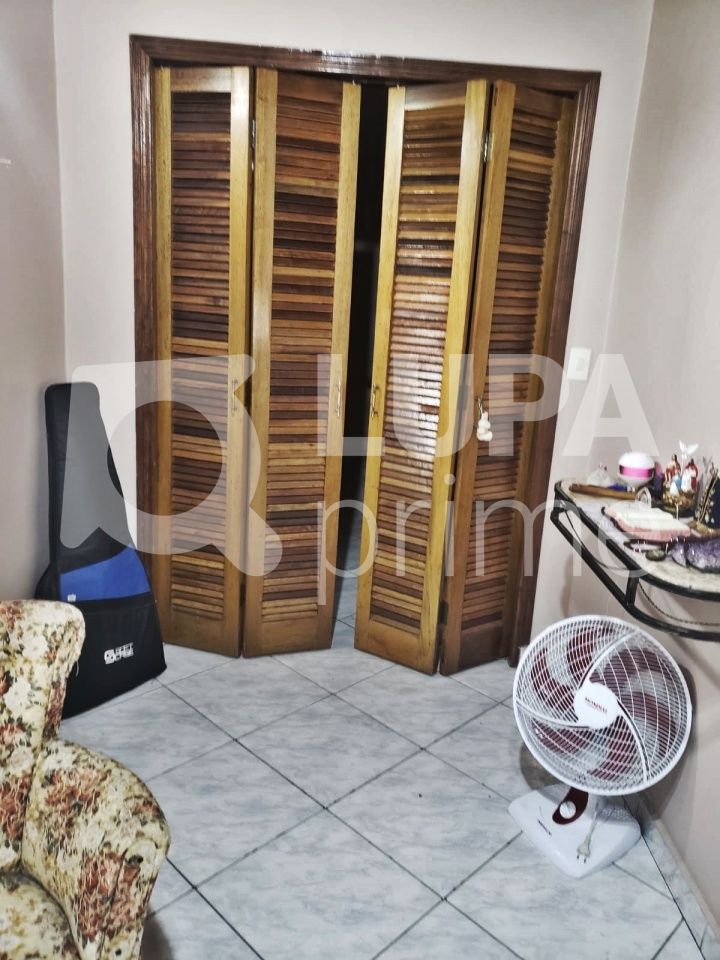 Casa à venda com 3 quartos, 142m² - Foto 6