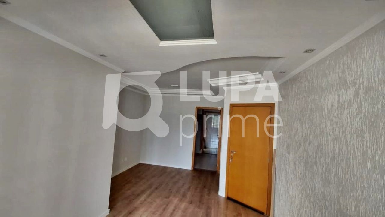 Apartamento à venda com 3 quartos, 88m² - Foto 3