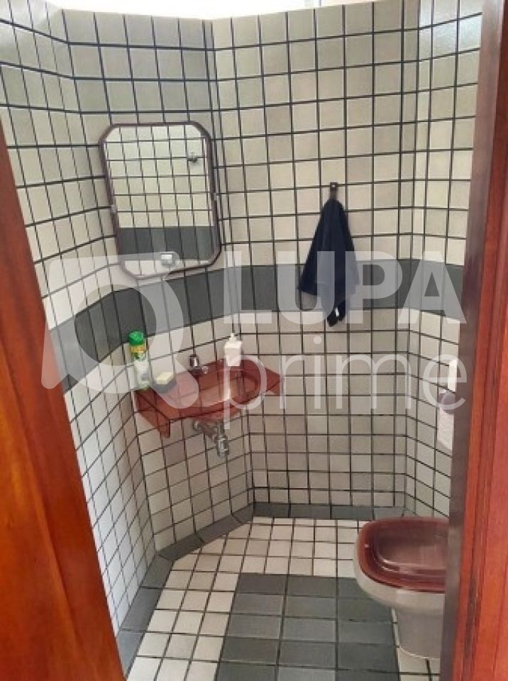 Casa à venda com 3 quartos, 312m² - Foto 9