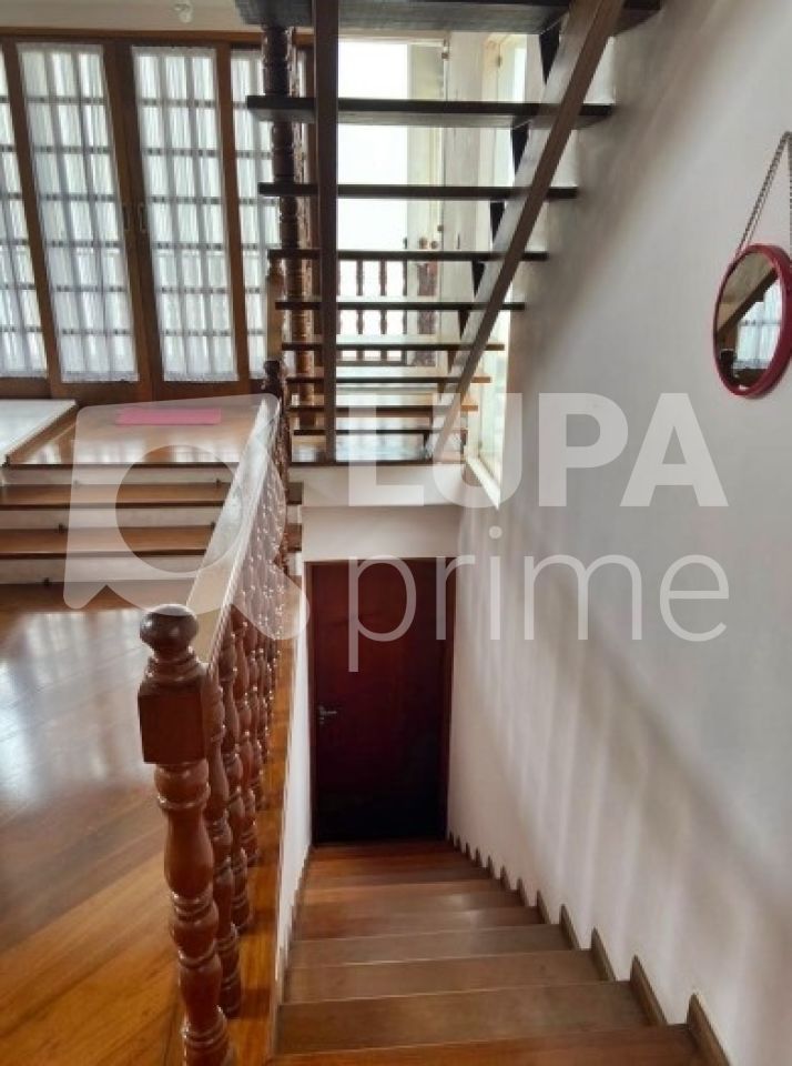 Casa à venda com 3 quartos, 312m² - Foto 6