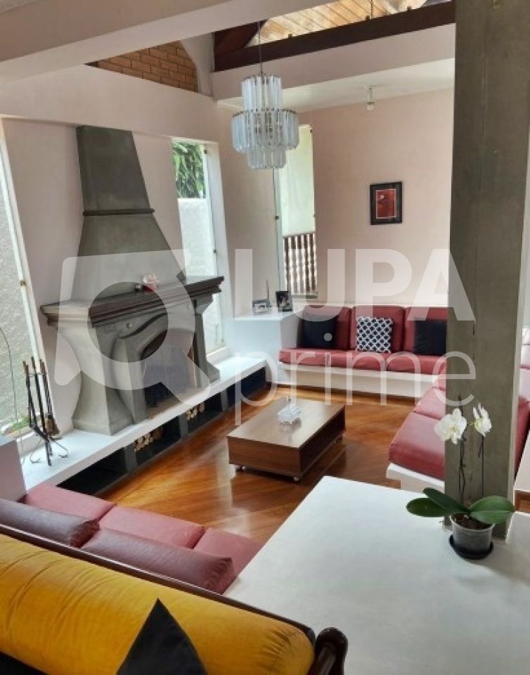 Casa à venda com 3 quartos, 312m² - Foto 4