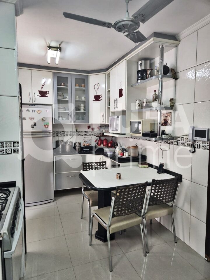 Casa à venda com 4 quartos, 326m² - Foto 12
