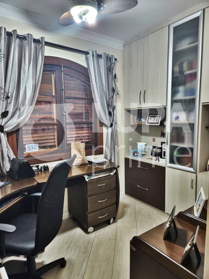 Casa à venda com 4 quartos, 326m² - Foto 10