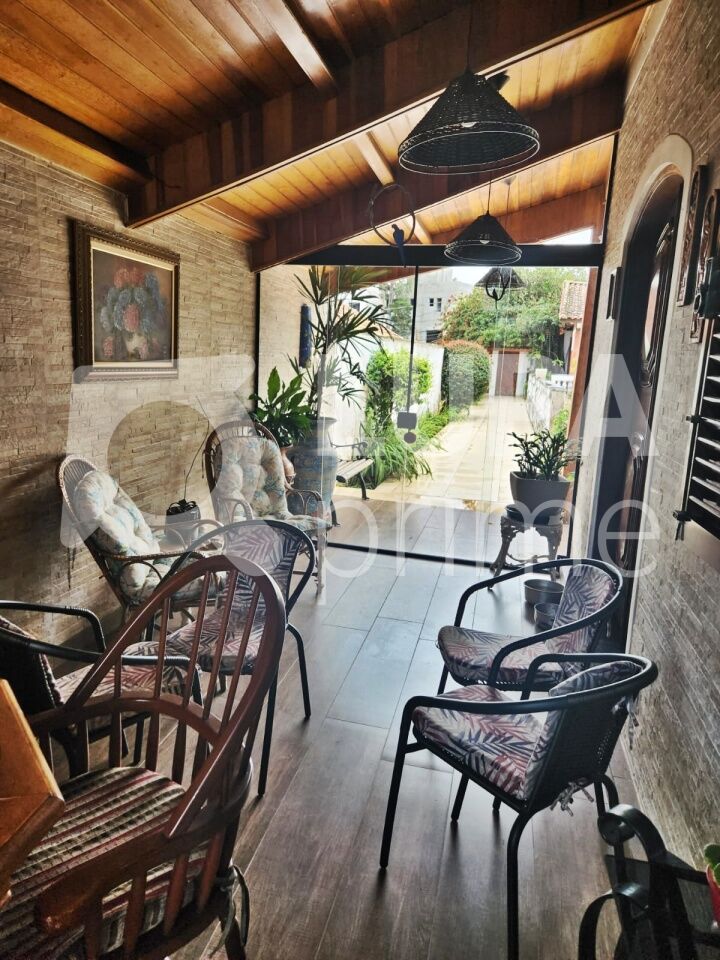 Casa à venda com 4 quartos, 326m² - Foto 15