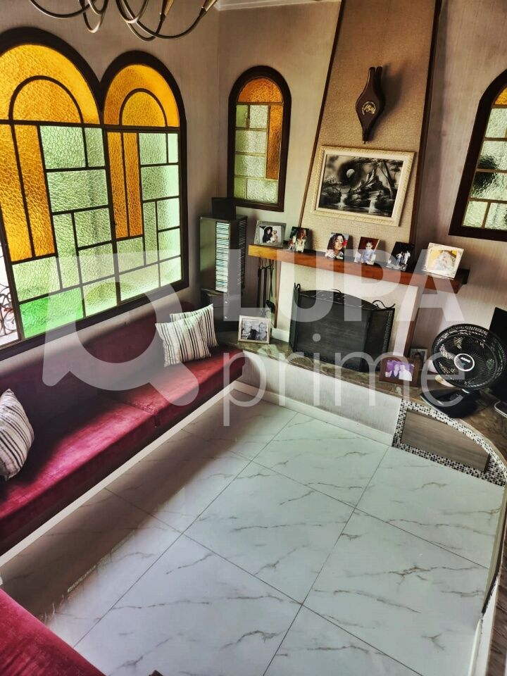 Casa à venda com 4 quartos, 326m² - Foto 1
