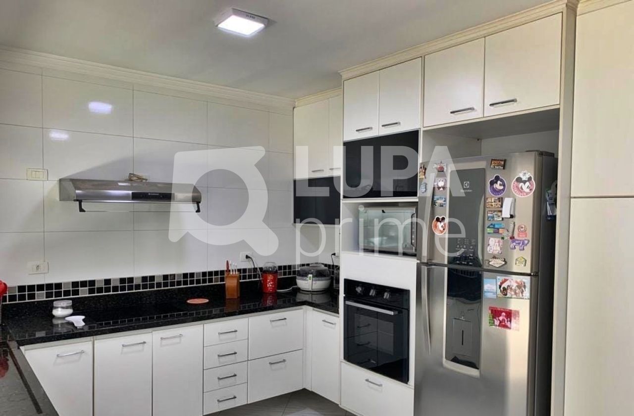 sobrado-venda-sao-paulo-vila-gustavo-3dormitorios-3suites-4vagas-131m2-LM22944