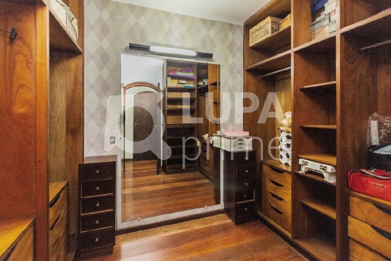 Casa, 5 quartos, 290 m² - Foto 9