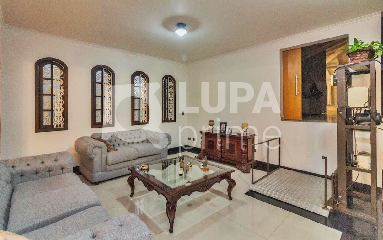 Casa, 5 quartos, 290 m² - Foto 1