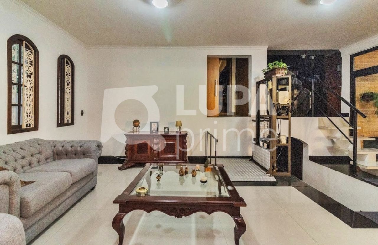 Casa, 5 quartos, 290 m² - Foto 2