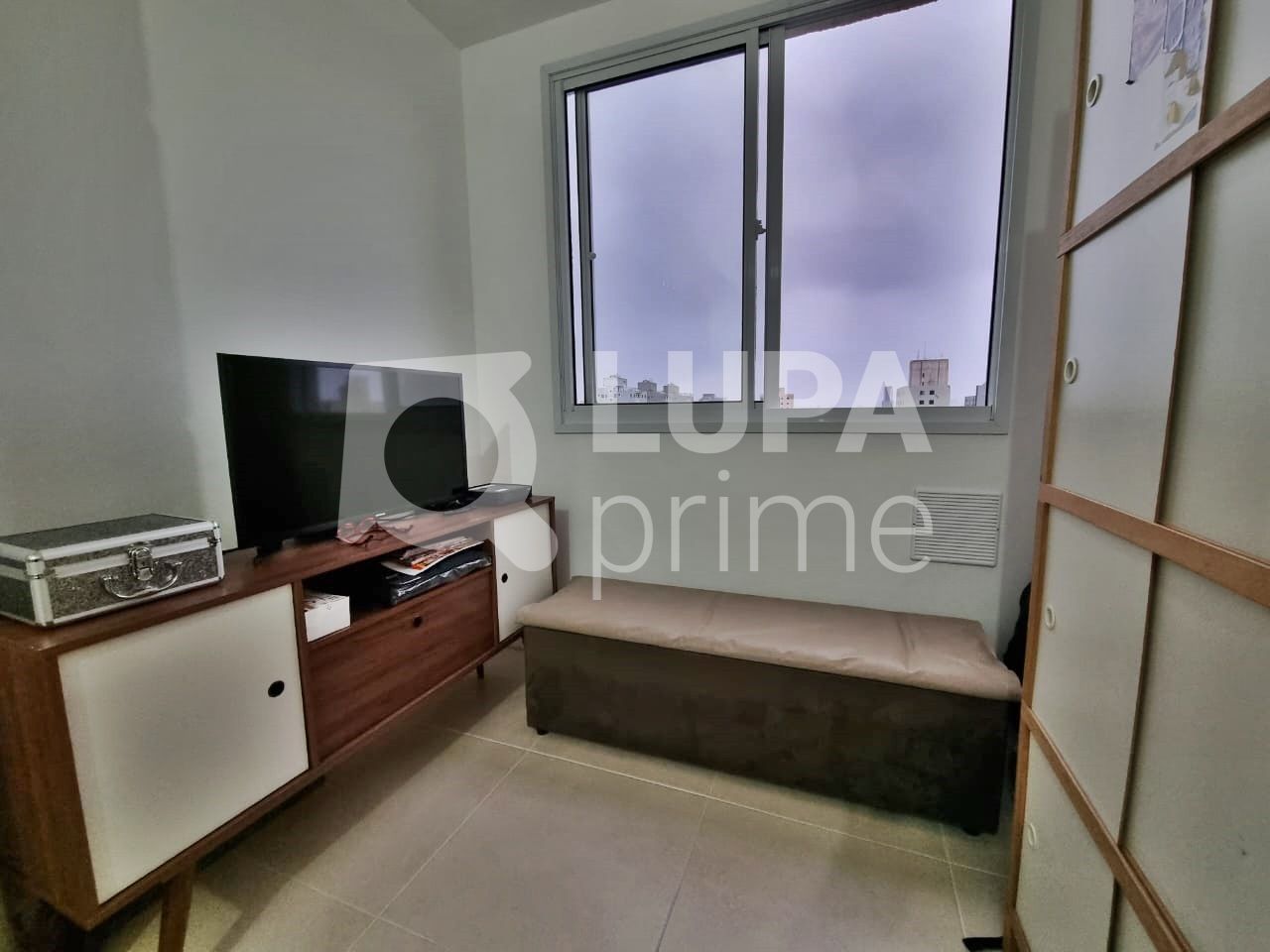 Apartamento à venda com 1 quarto, 28m² - Foto 3