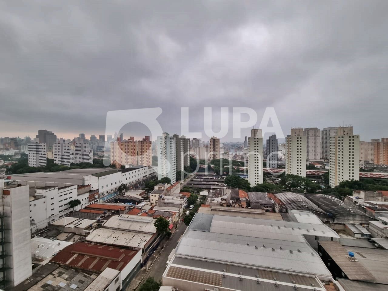 Apartamento à venda com 1 quarto, 28m² - Foto 17