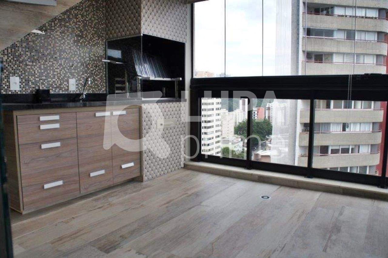 cobertura-venda-sao-paulo-vila-andrade-3dormitorios-3suites-4vagas-184m2-LM23477