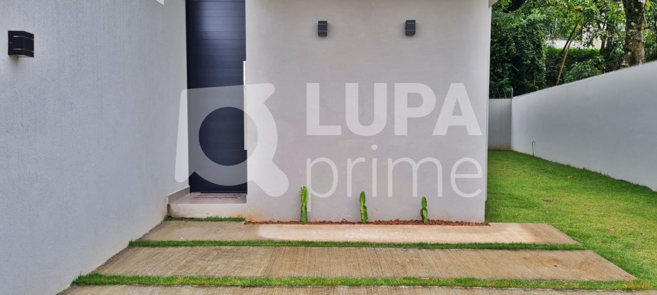 sobrado-venda-atibaia-jardim-maristela-3dormitorios-1suite-3vagas-133m2-LM23523