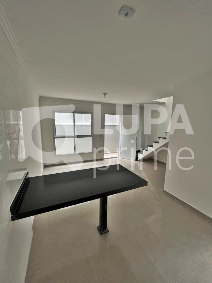 Casa à venda com 2 quartos, 65m² - Foto 9