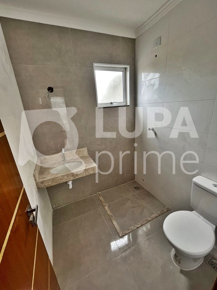 Casa à venda com 2 quartos, 65m² - Foto 12