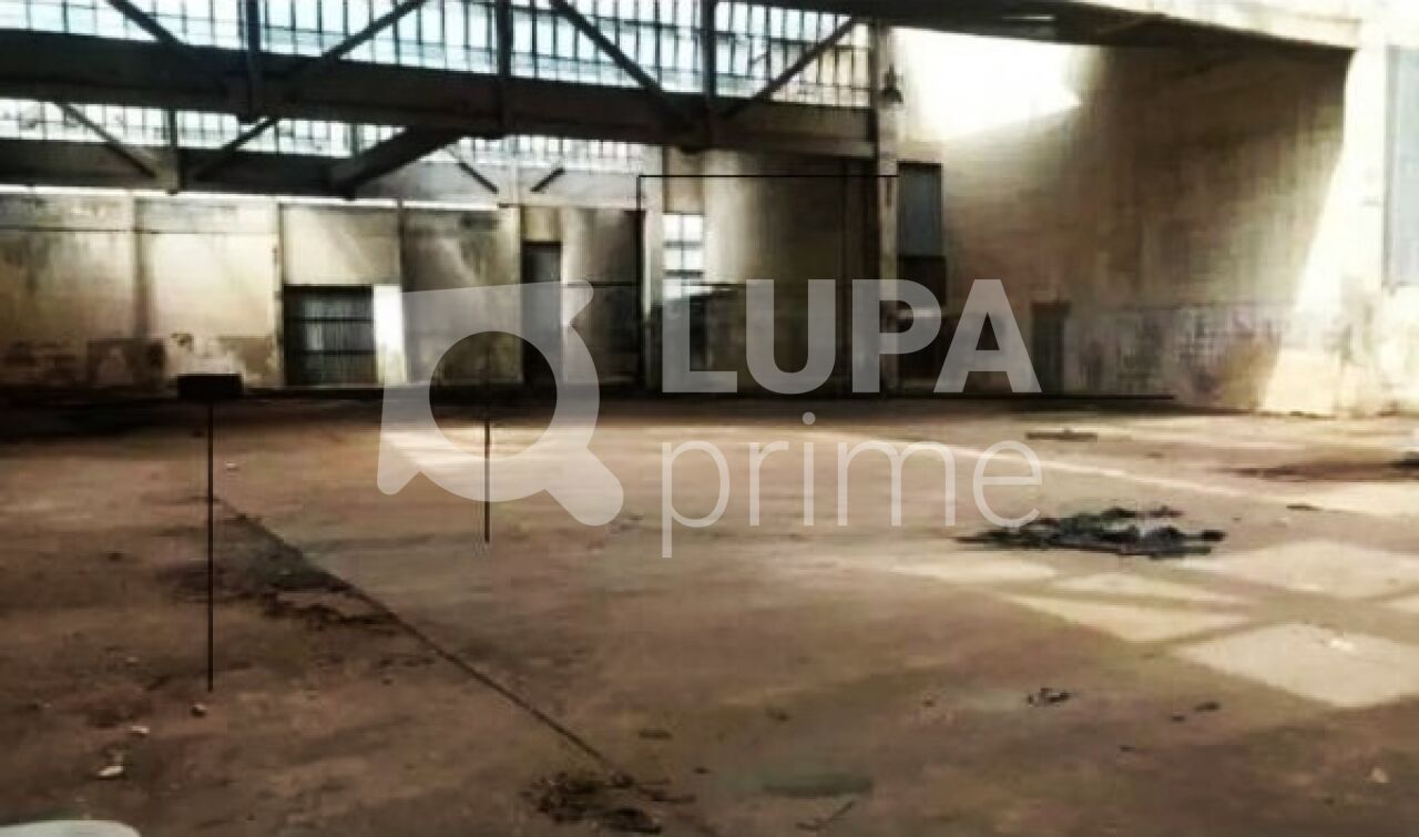 Depósito-Galpão, 1600 m² - Foto 1