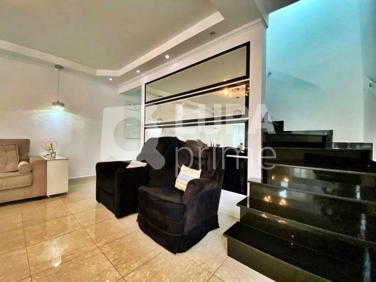 sobrado-venda-sao-paulo-agua-fria-3dormitorios-3suites-4vagas-201m2-LM24112