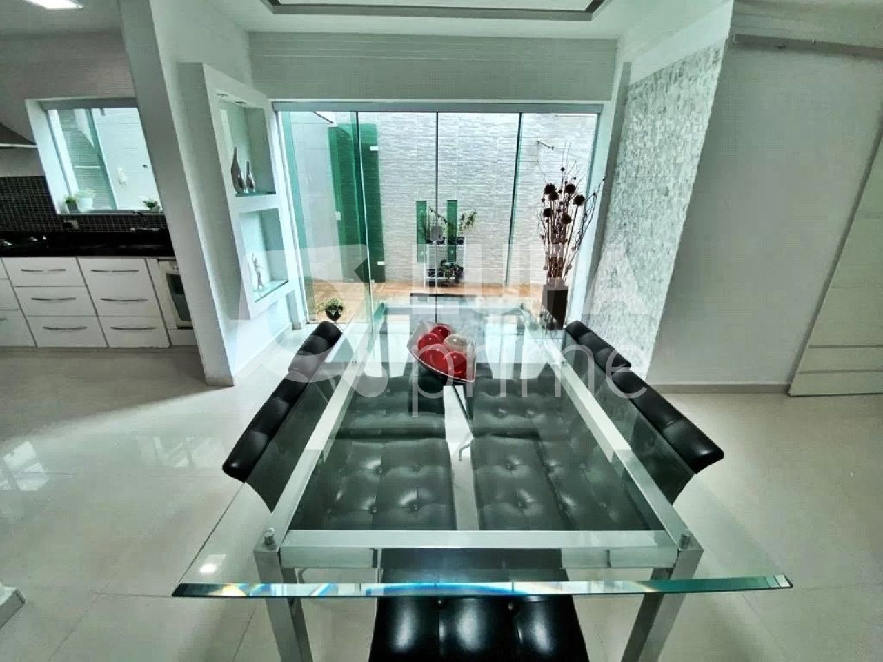 sobrado-venda-sao-paulo-agua-fria-3dormitorios-3suites-4vagas-201m2-LM24112