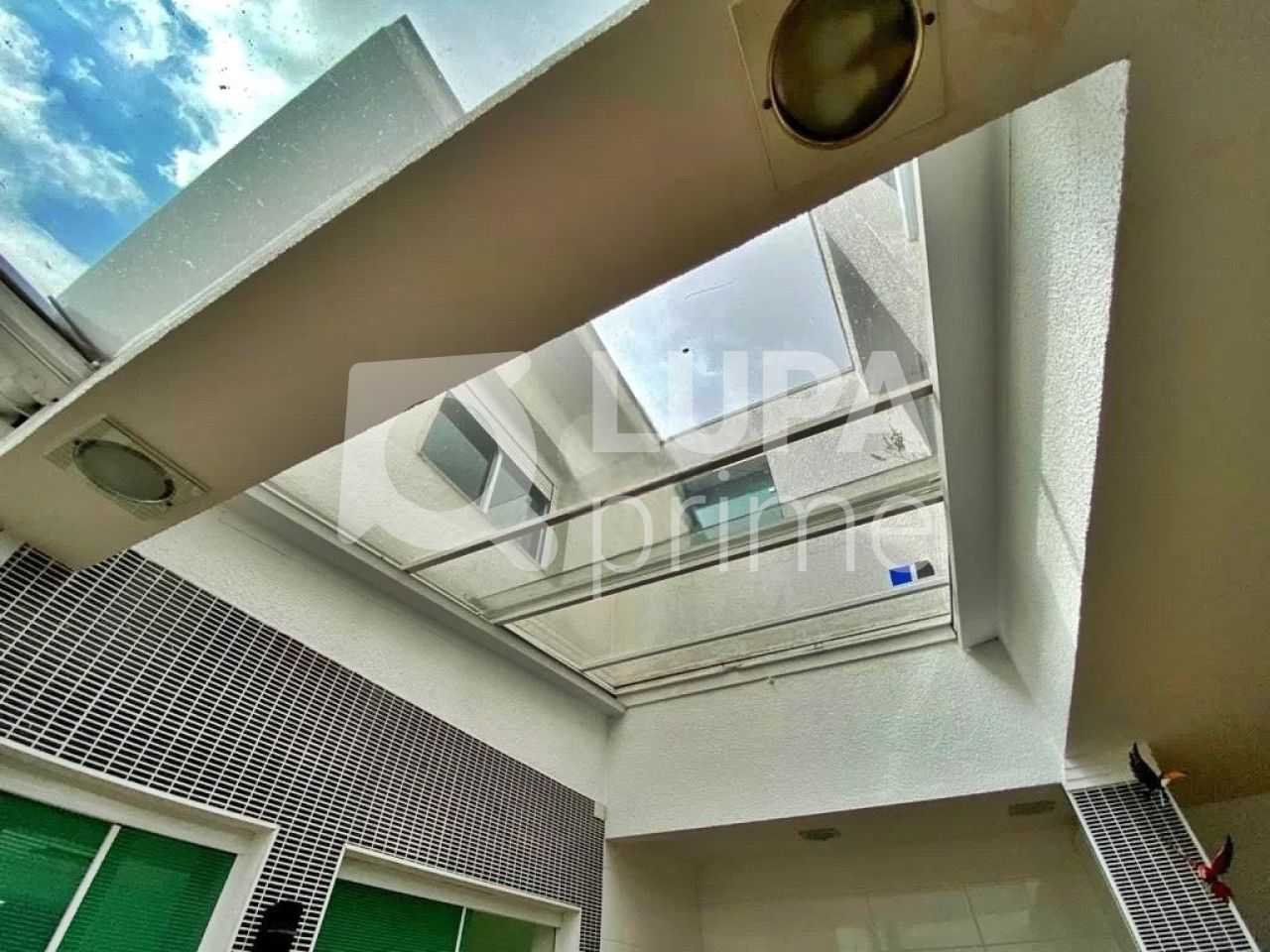 sobrado-venda-sao-paulo-agua-fria-3dormitorios-3suites-4vagas-201m2-LM24112