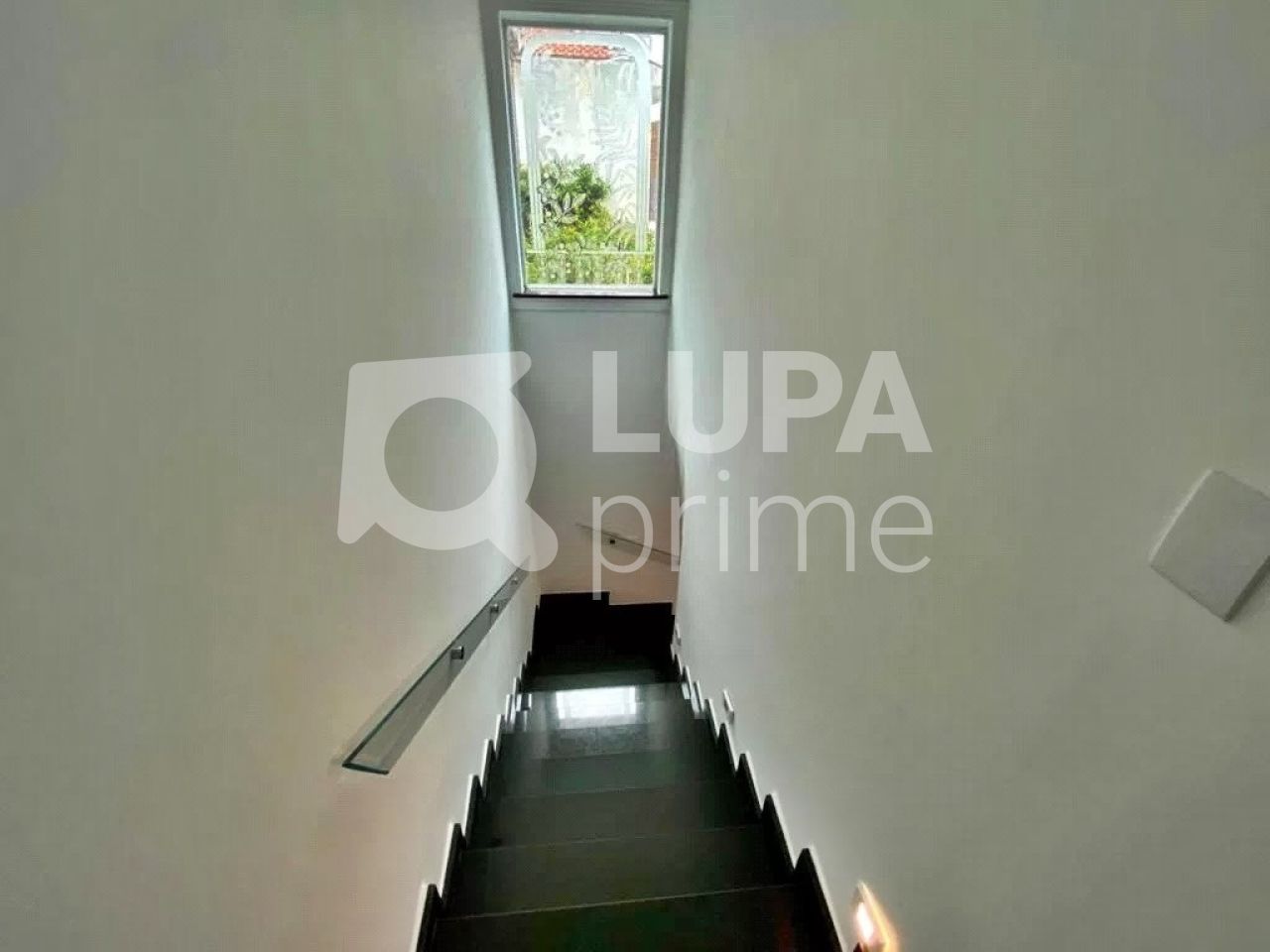 sobrado-venda-sao-paulo-agua-fria-3dormitorios-3suites-4vagas-201m2-LM24112