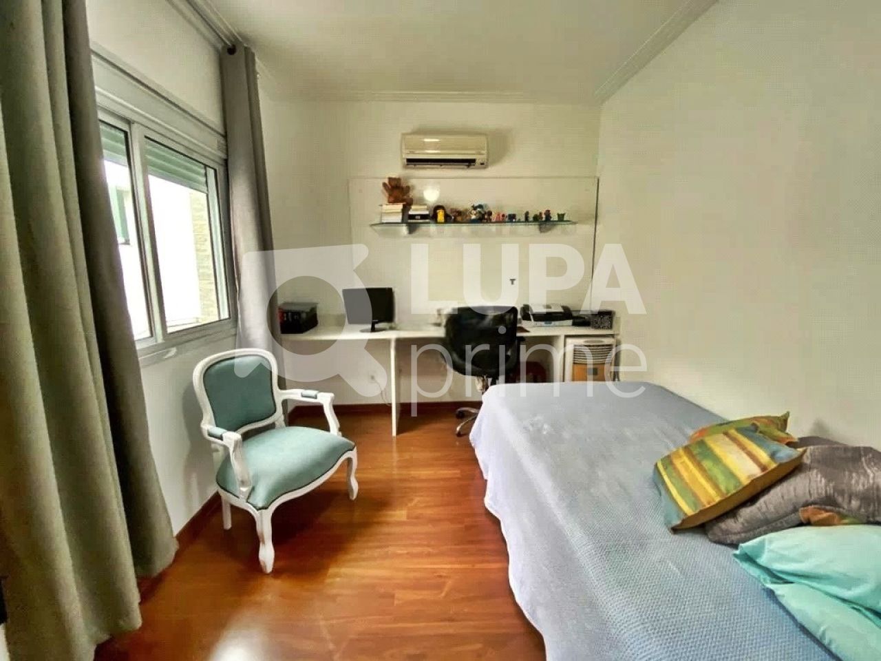 sobrado-venda-sao-paulo-agua-fria-3dormitorios-3suites-4vagas-201m2-LM24112