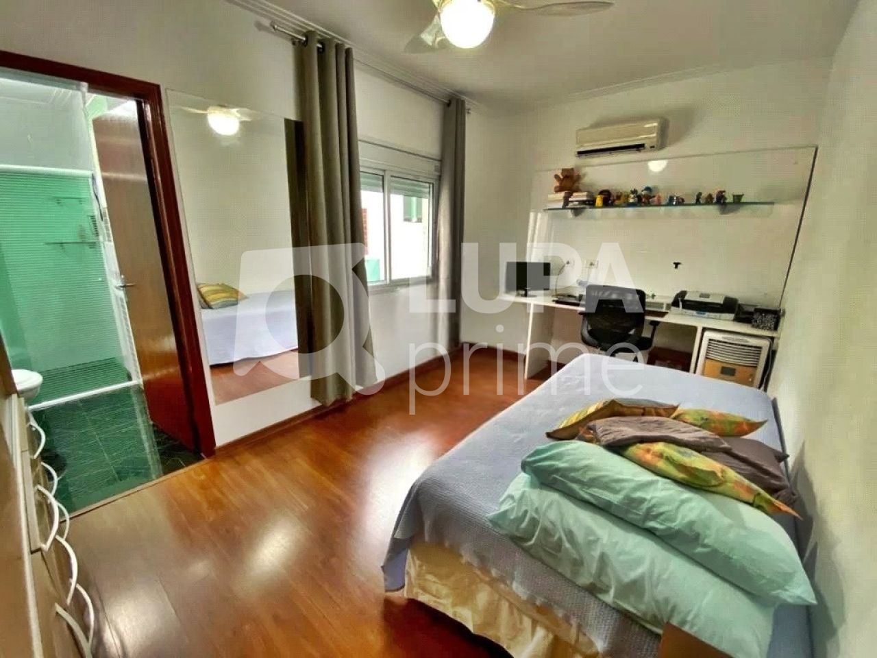 sobrado-venda-sao-paulo-agua-fria-3dormitorios-3suites-4vagas-201m2-LM24112