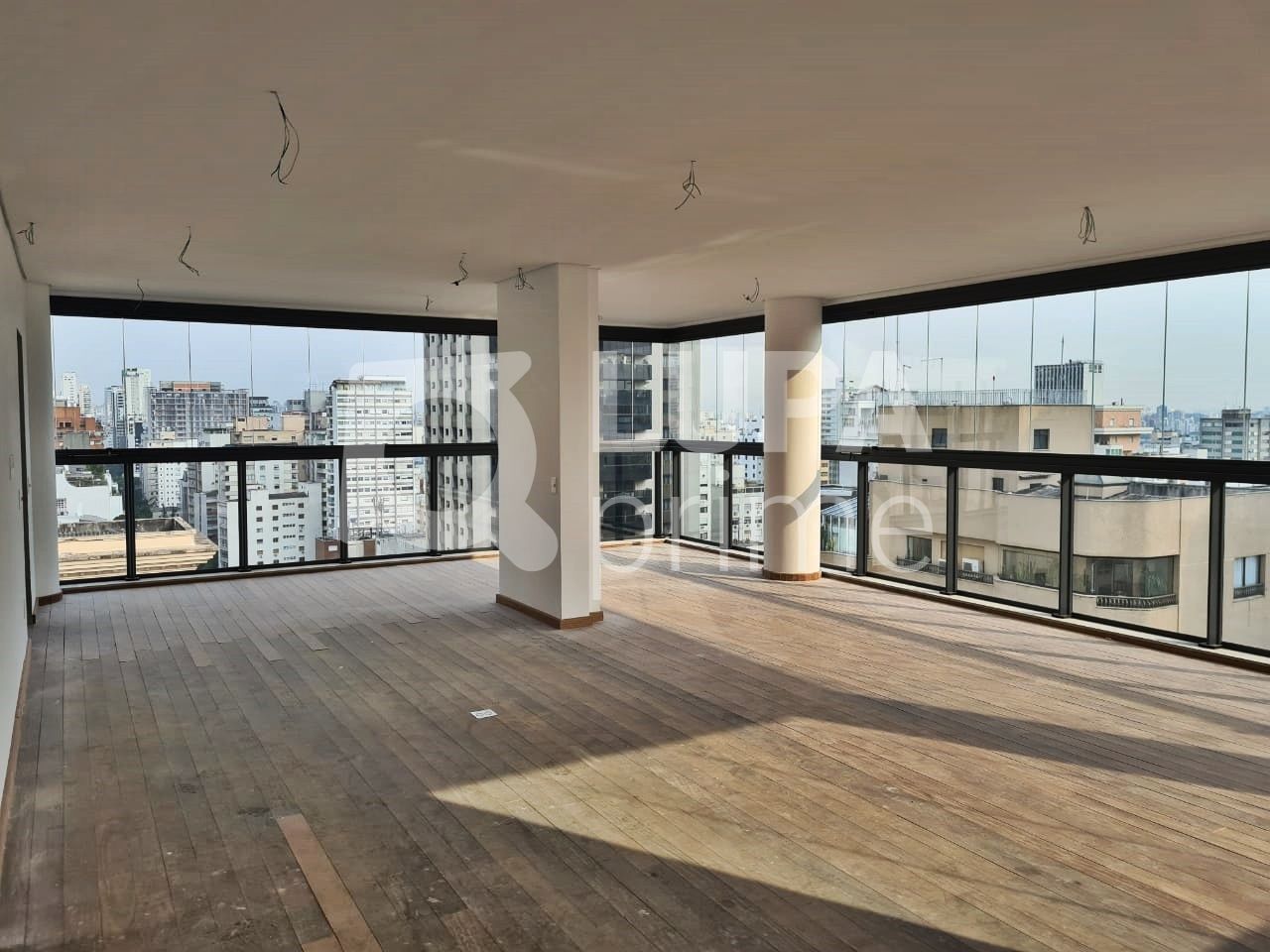 apartamento-venda-sao-paulo-jardins-3dormitorios-3suites-4vagas-205m2-LM24423