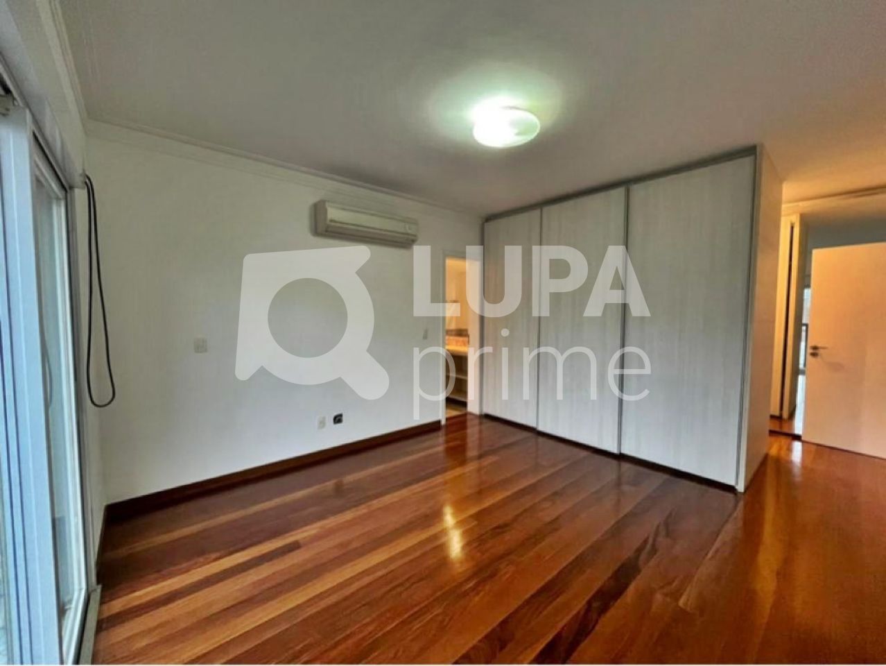 apartamento-locacao-sao-paulo-vila-olimpia-4dormitorios-2suites-4vagas-226m2-LM24441