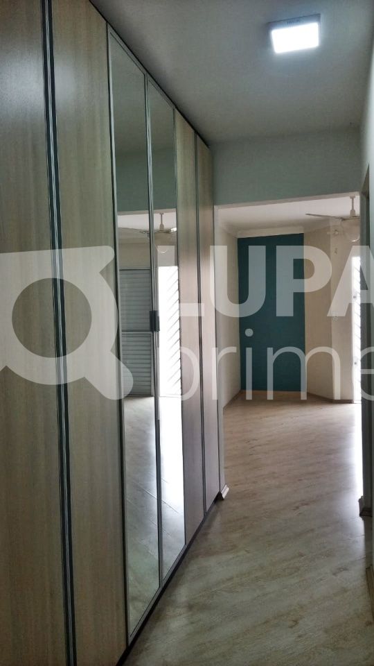 sobrado-venda-sao-paulo-vila-constanca-3dormitorios-1suite-4vagas-164m2-LM24514