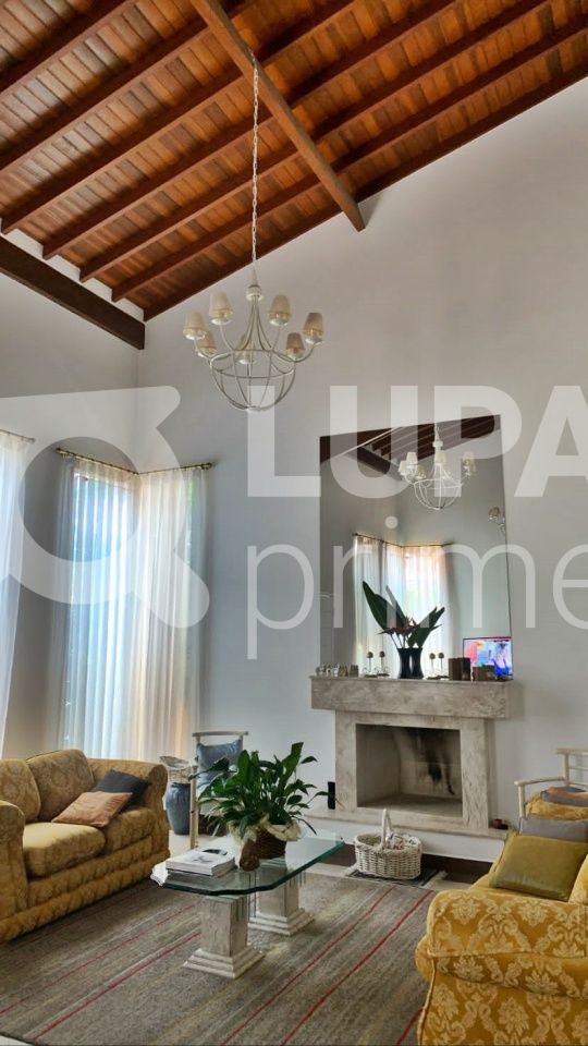 Casa, 4 quartos, 348 m² - Foto 1