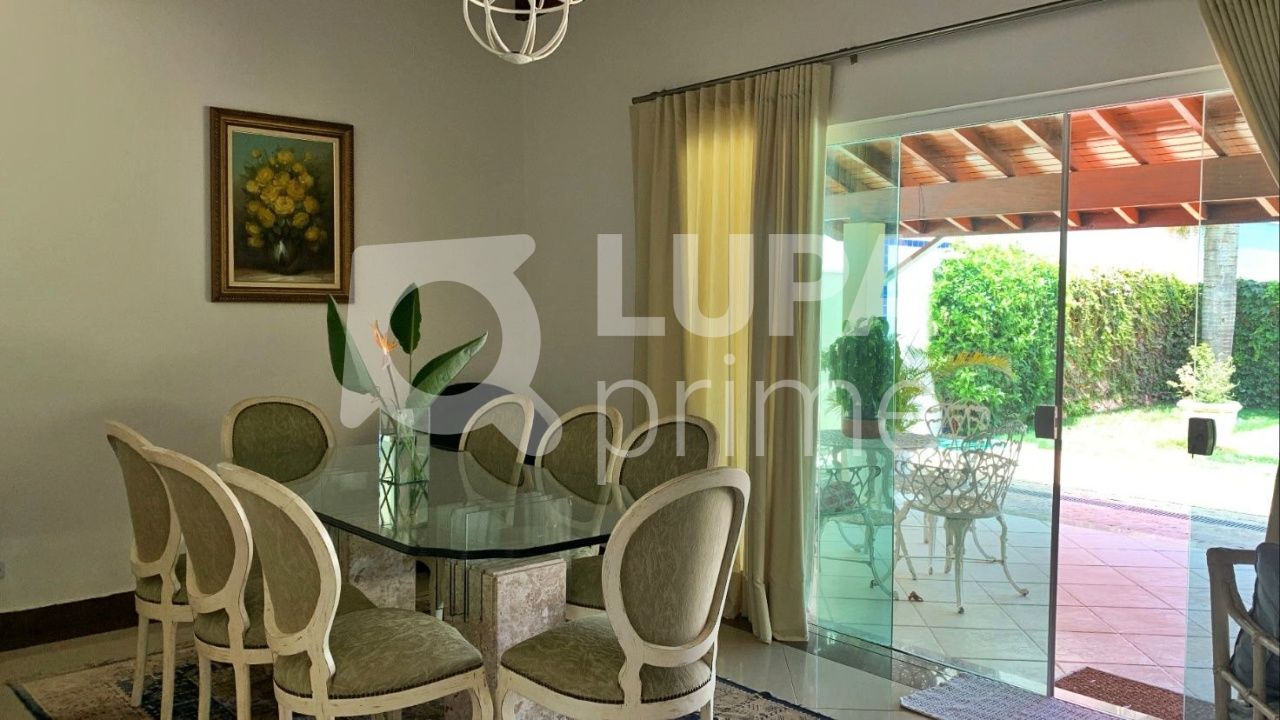 Casa, 4 quartos, 348 m² - Foto 2