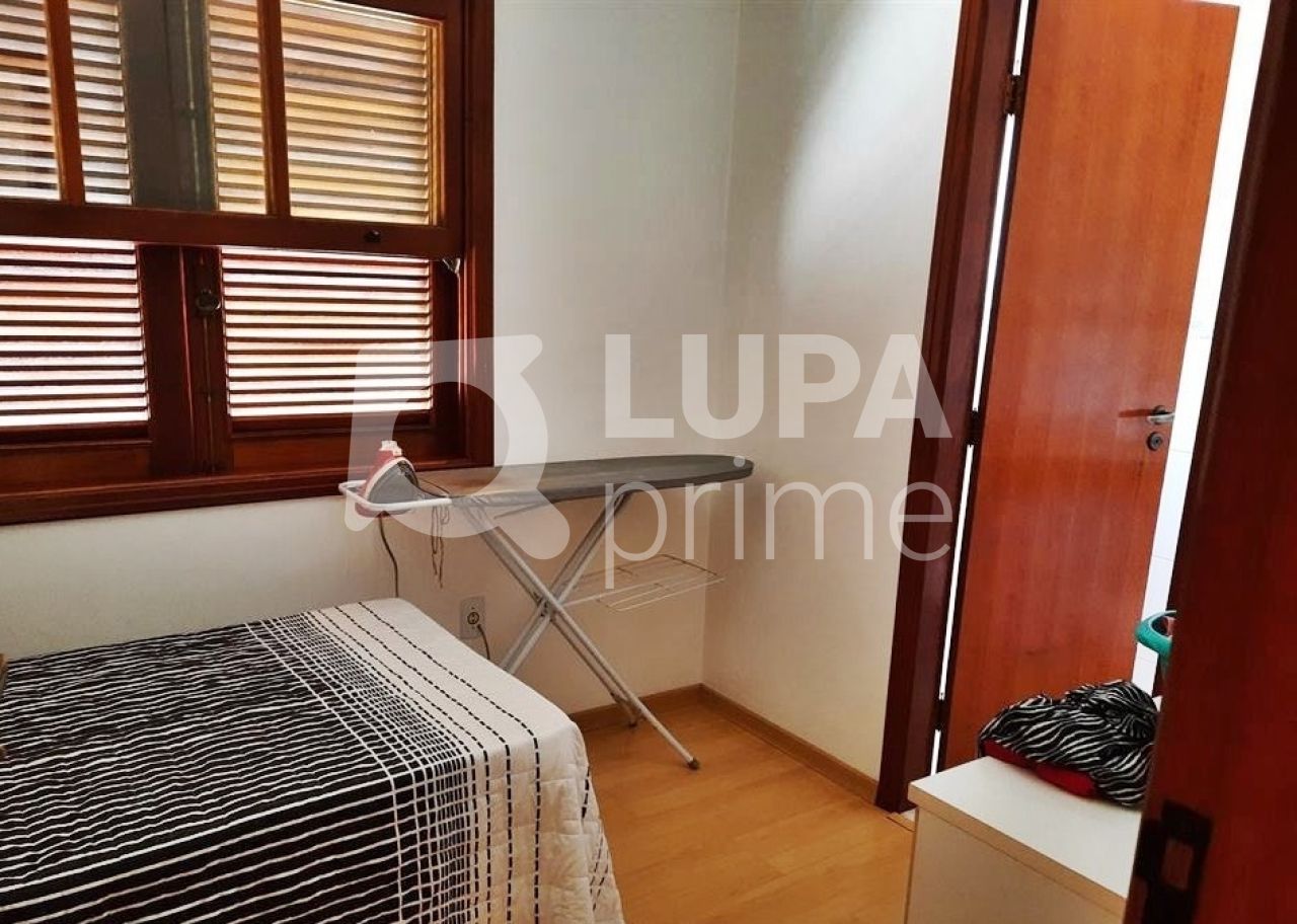 sobrado-venda-sao-paulo-vila-constanca-3dormitorios-3suites-4vagas-114m2-LM24539