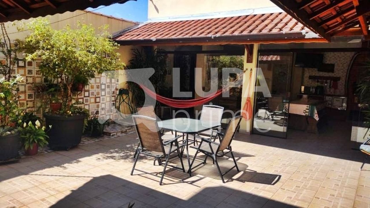 sobrado-venda-sao-paulo-parada-inglesa-3dormitorios-1suite-3vagas-200m2-LM24609