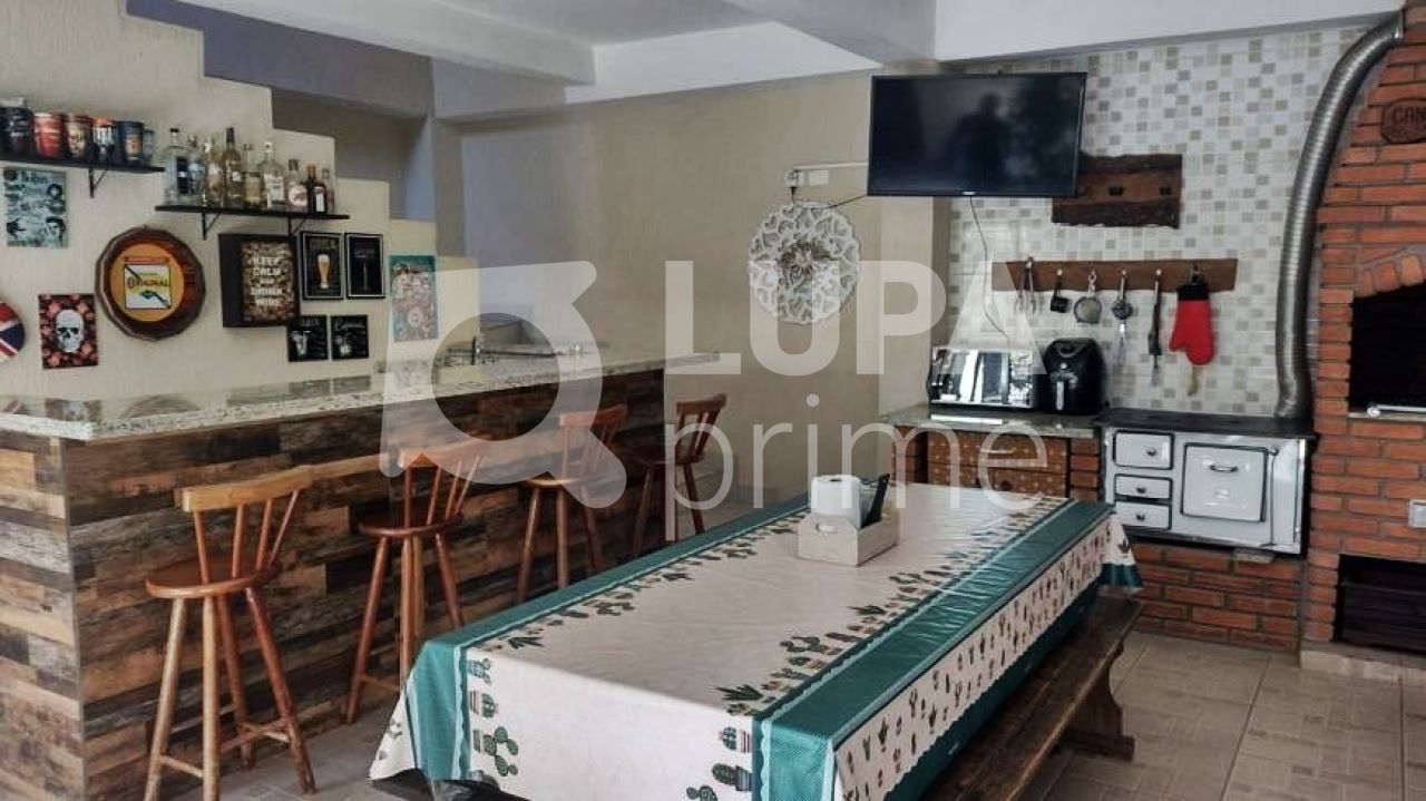 sobrado-venda-sao-paulo-parada-inglesa-3dormitorios-1suite-3vagas-200m2-LM24609