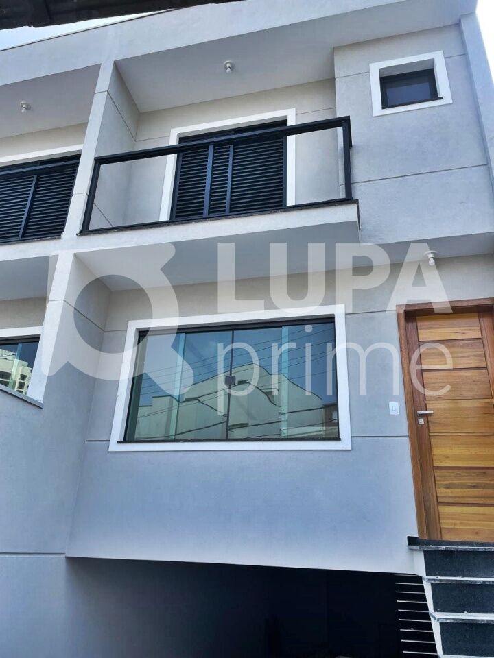 sobrado-venda-sao-paulo-parada-inglesa-3dormitorios-1suite-4vagas-168m2-LM24697