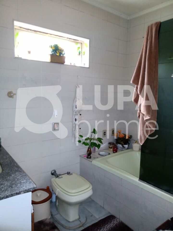 sobrado-venda-guarulhos-vila-rosalia-4dormitorios-4suites-2vagas-360m2-LM24781