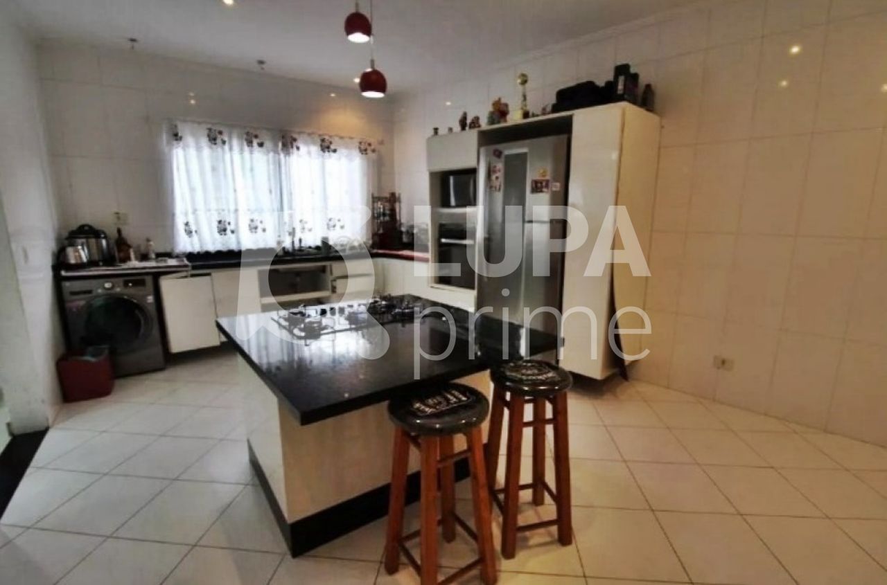 sobrado-venda-sao-paulo-vila-maria-alta-6dormitorios-1suite-2vagas-150m2-LM25094