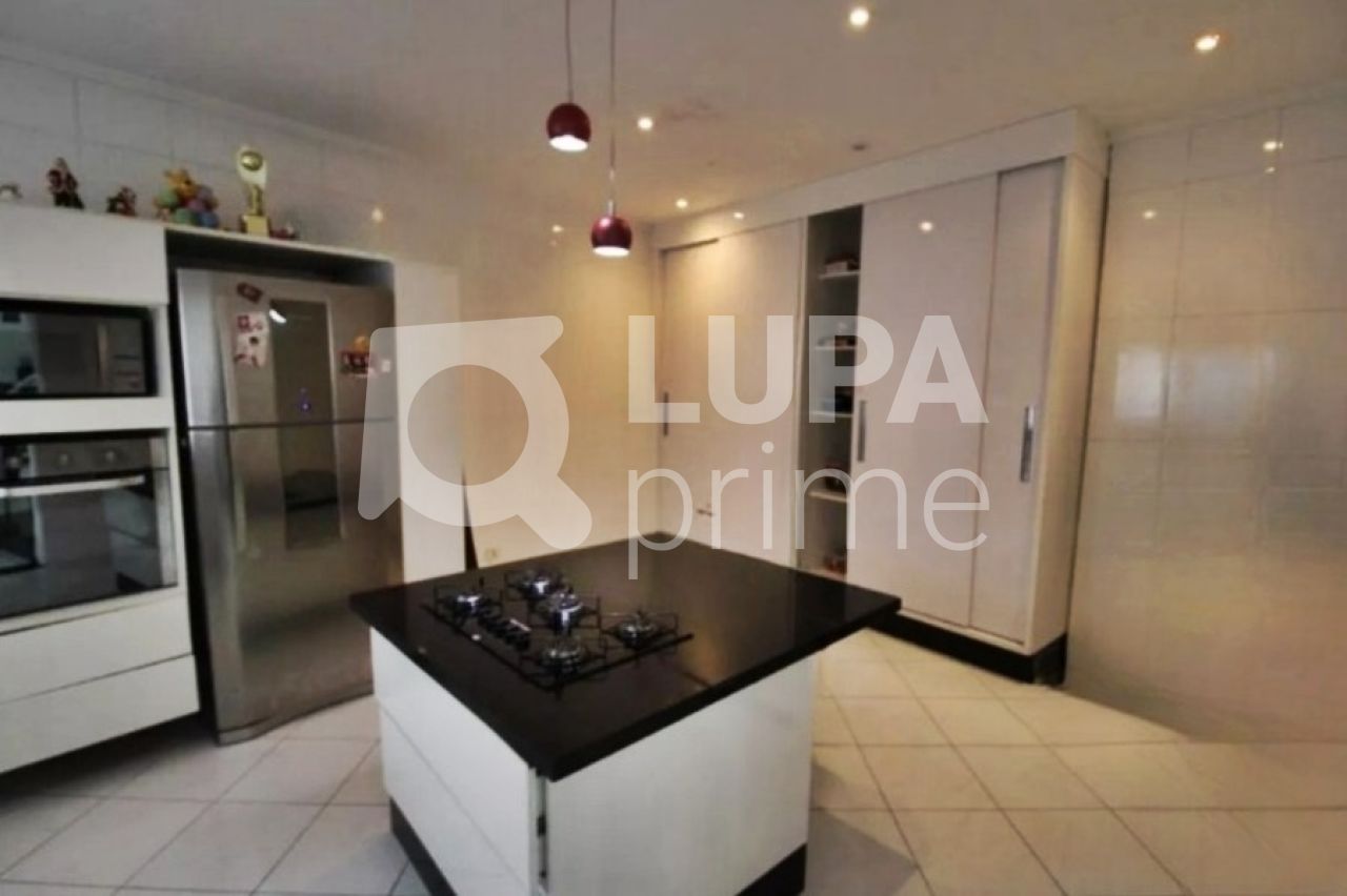 sobrado-venda-sao-paulo-vila-maria-alta-6dormitorios-1suite-2vagas-150m2-LM25094