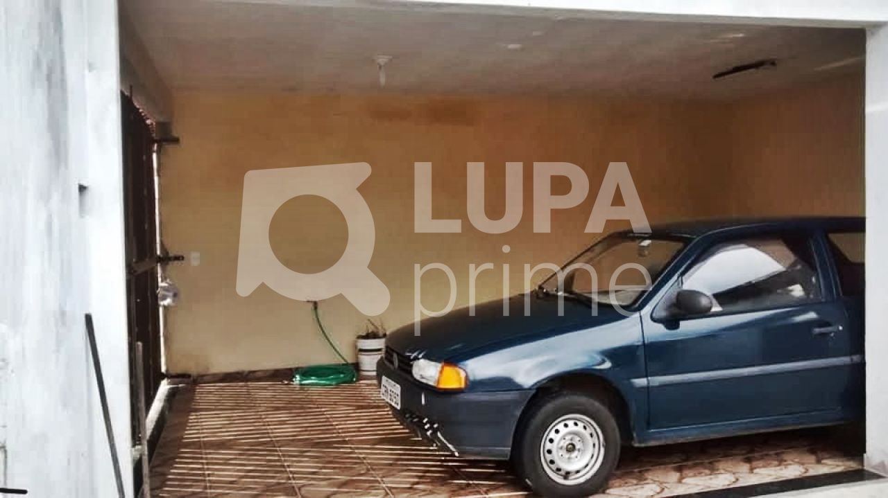 Casa à venda com 2 quartos, 200m² - Foto 8