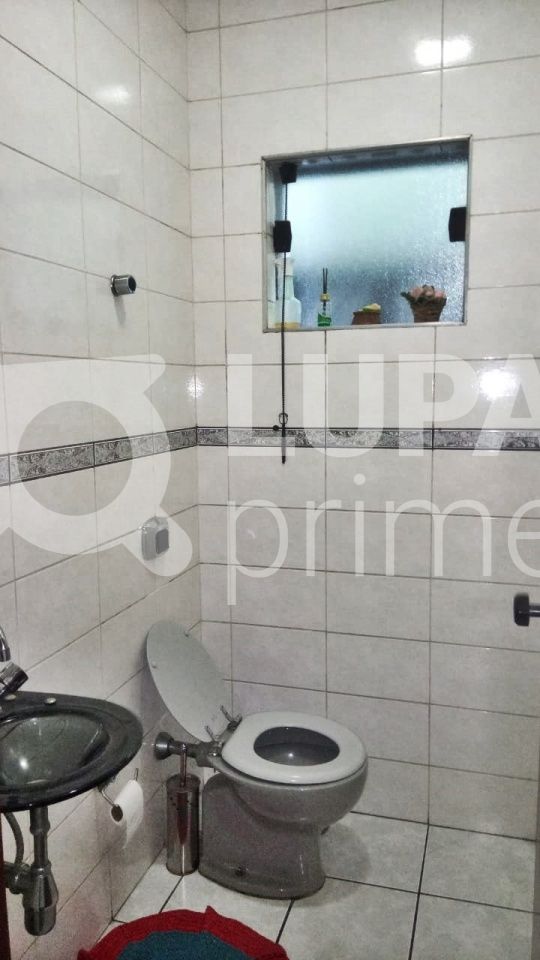 Casa, 3 quartos, 220 m² - Foto 25