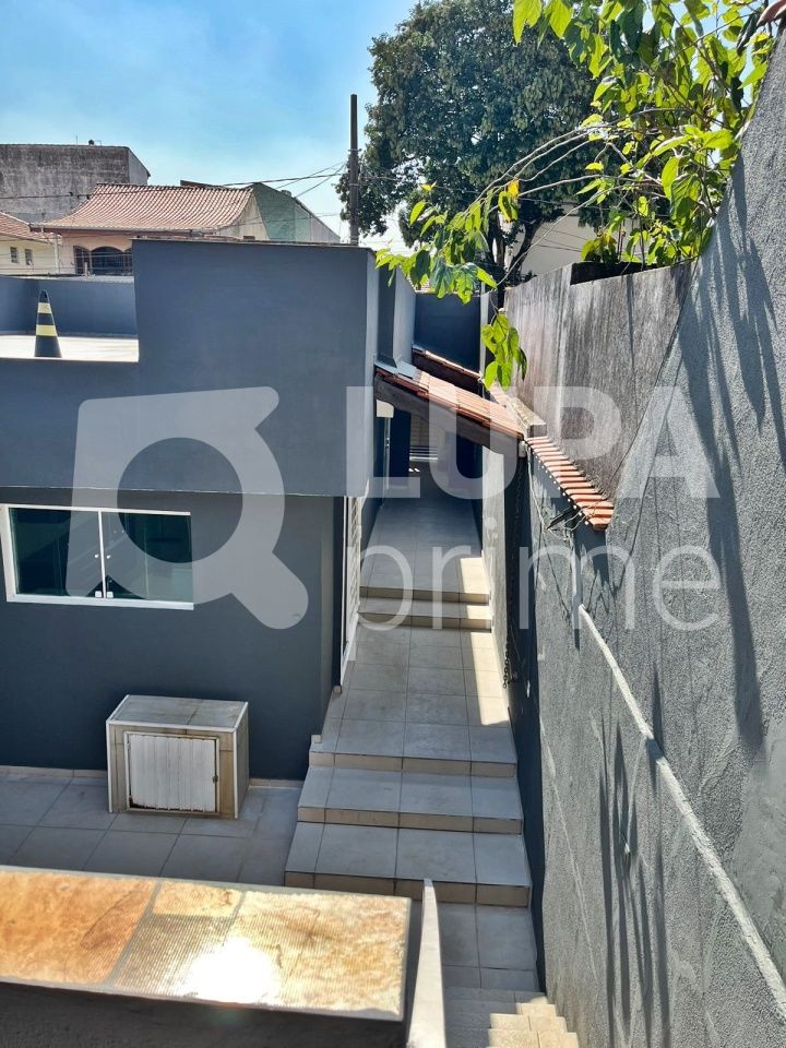 sobrado-venda-sao-paulo-vila-matilde-3dormitorios-1suite-3vagas-260m2-LM25508